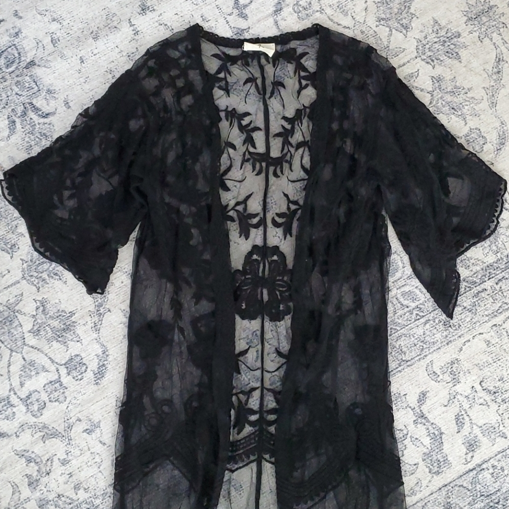 Black kimono